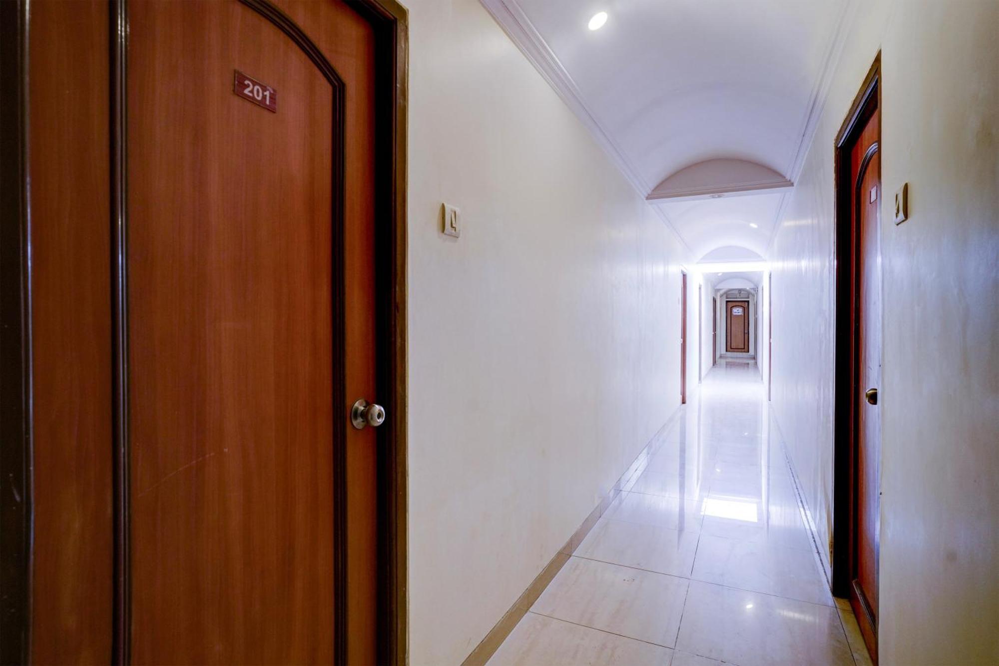 De Classico Hotel Mumbai Bagian luar foto
